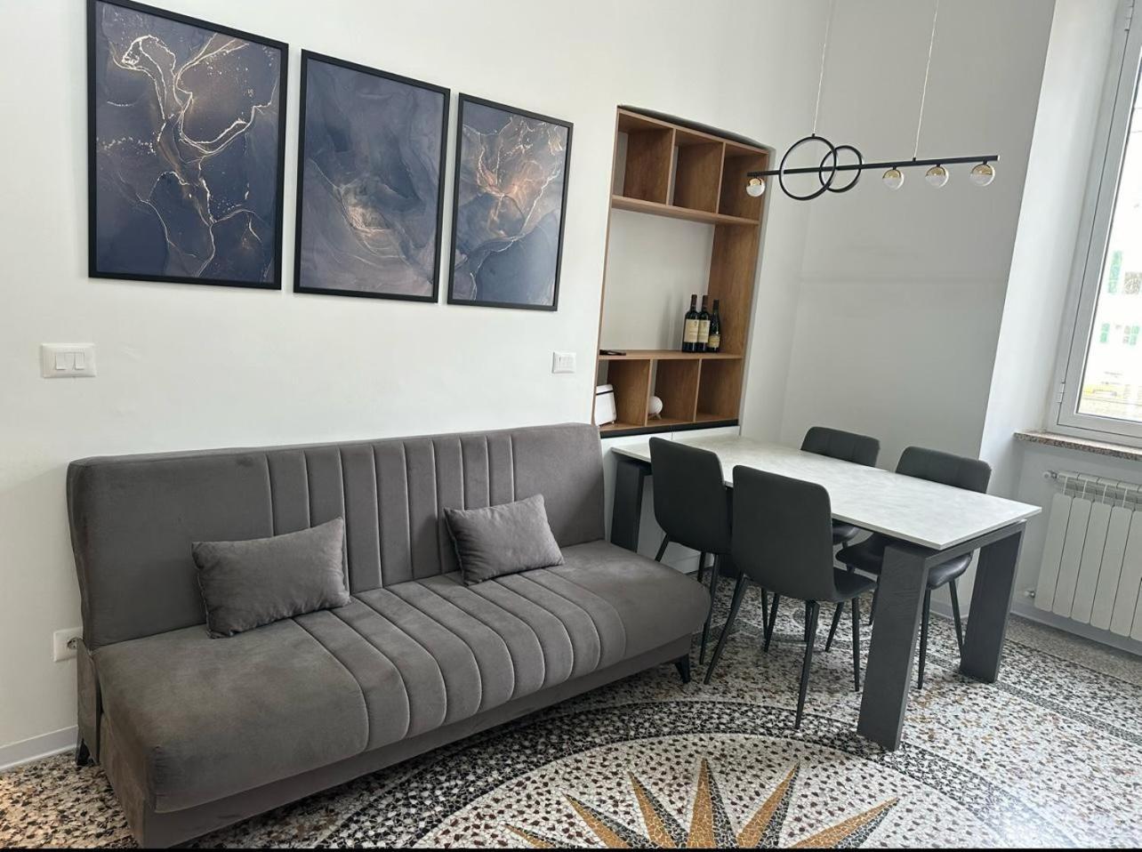 Mosaic Inn Genoa Ngoại thất bức ảnh
